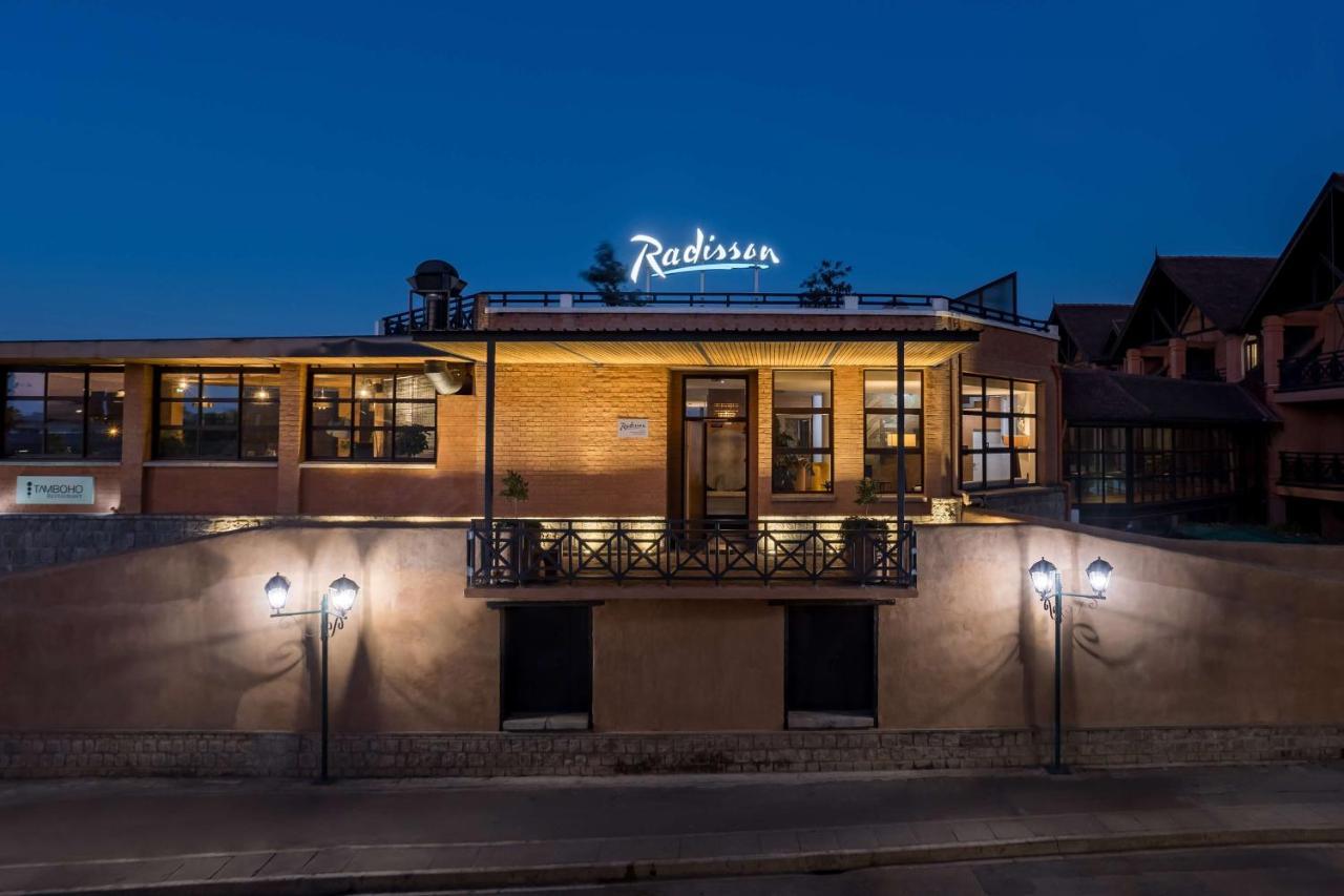 Radisson Hotel Tamboho Waterfront Антананариву Экстерьер фото