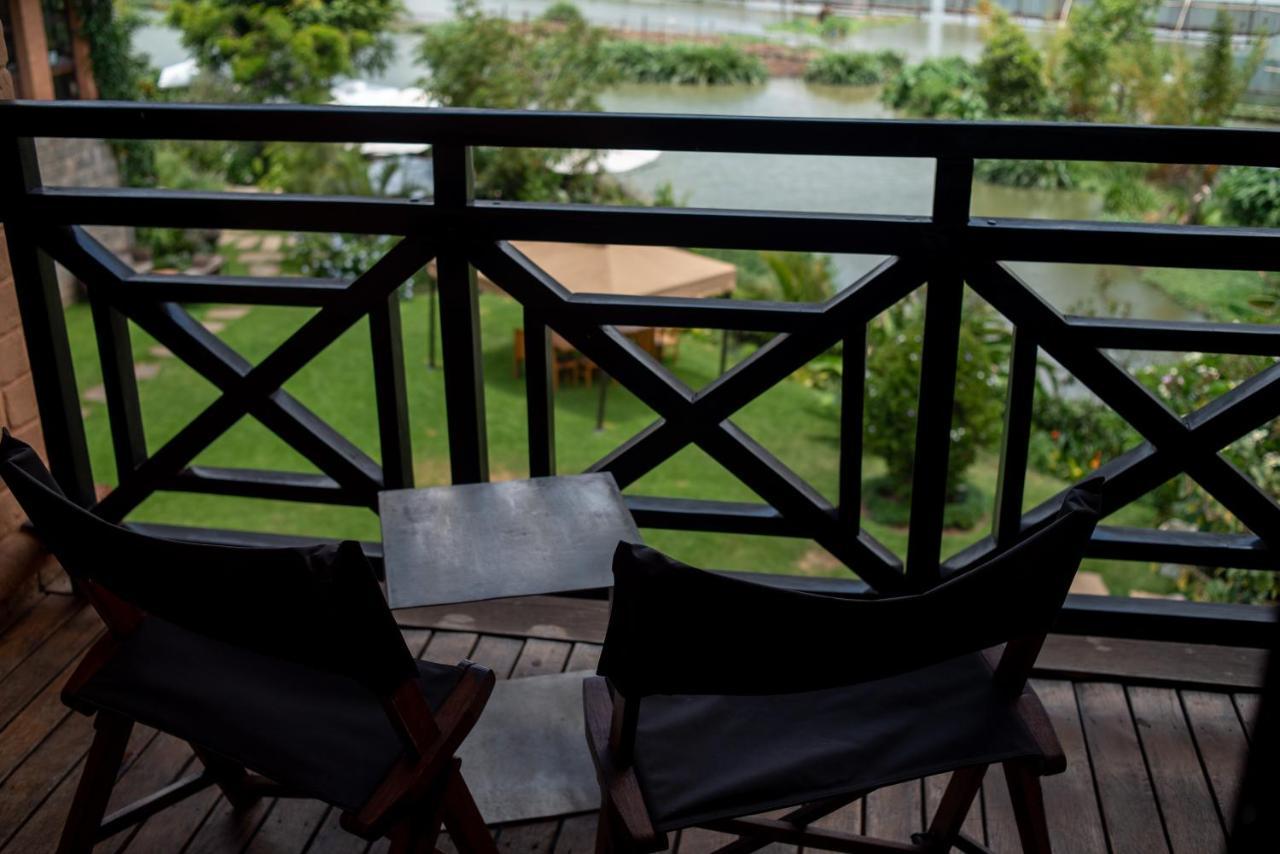 Radisson Hotel Tamboho Waterfront Антананариву Экстерьер фото